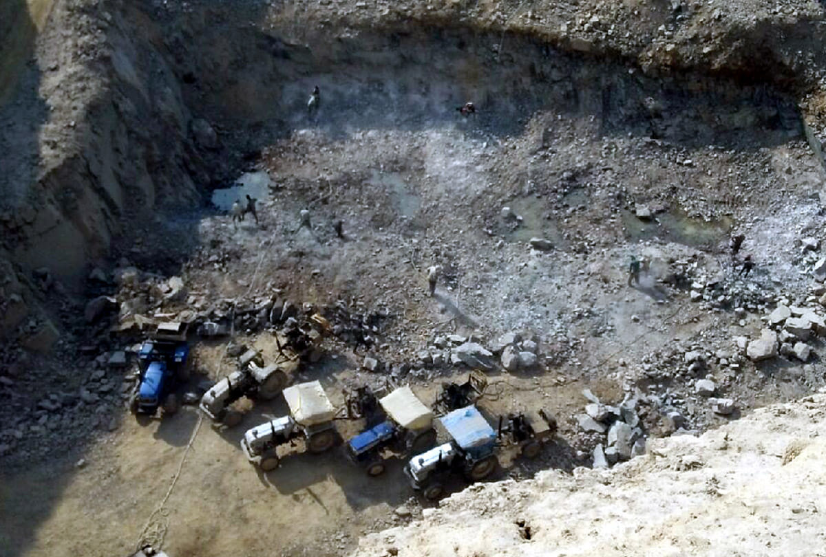 illegal mining of mountains in mahoba uttarpradesh