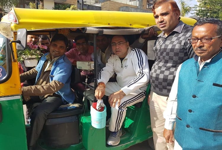 auto driver is Brand ambassador of Clean survey 2018 in jaipur
