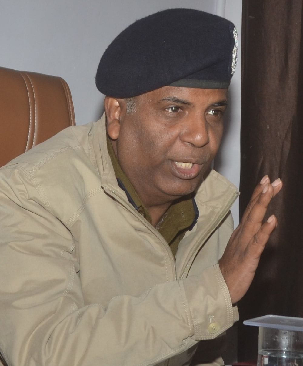sit will investigate kasganj riots  