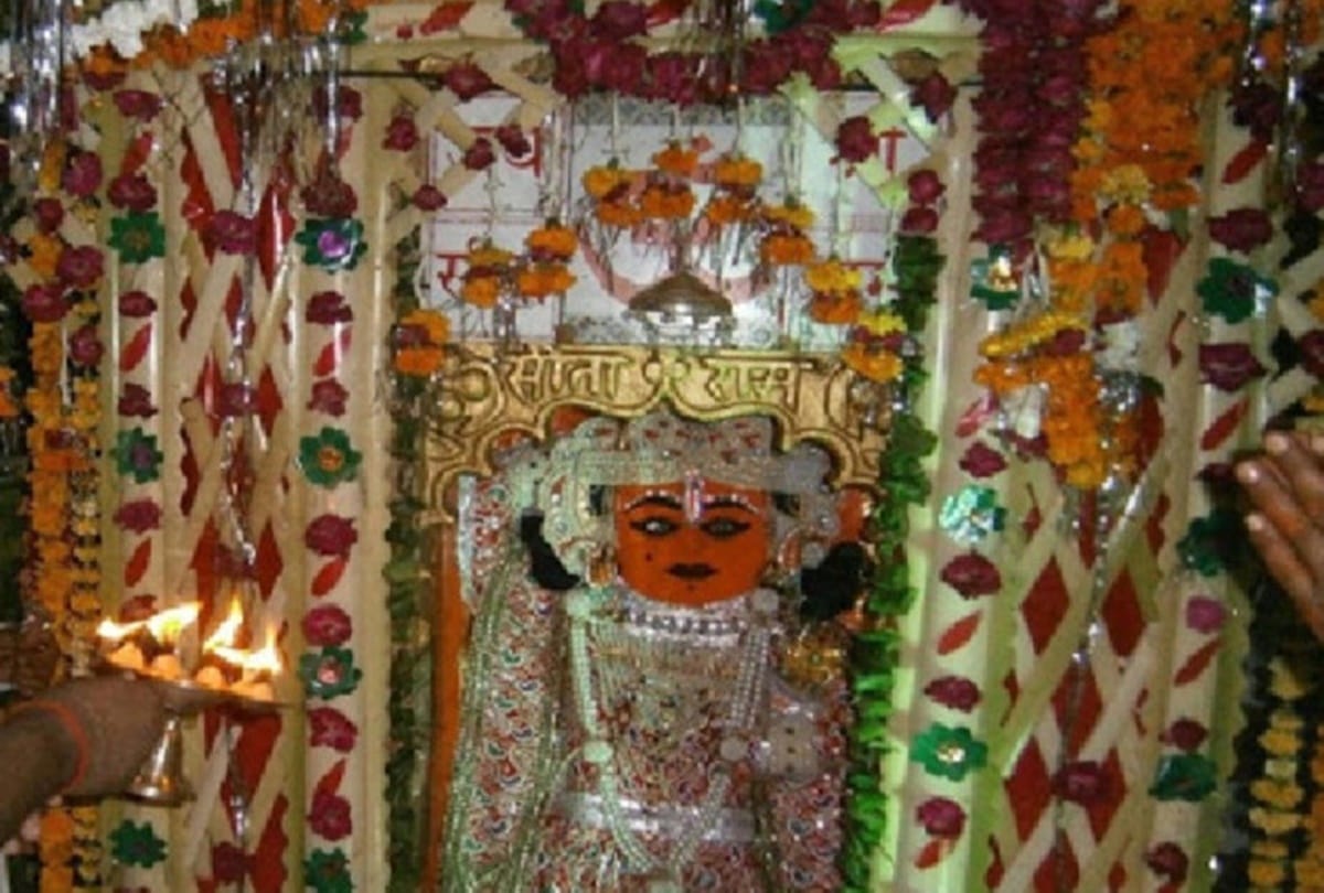 people worship lord hanuman as doctor at etawah