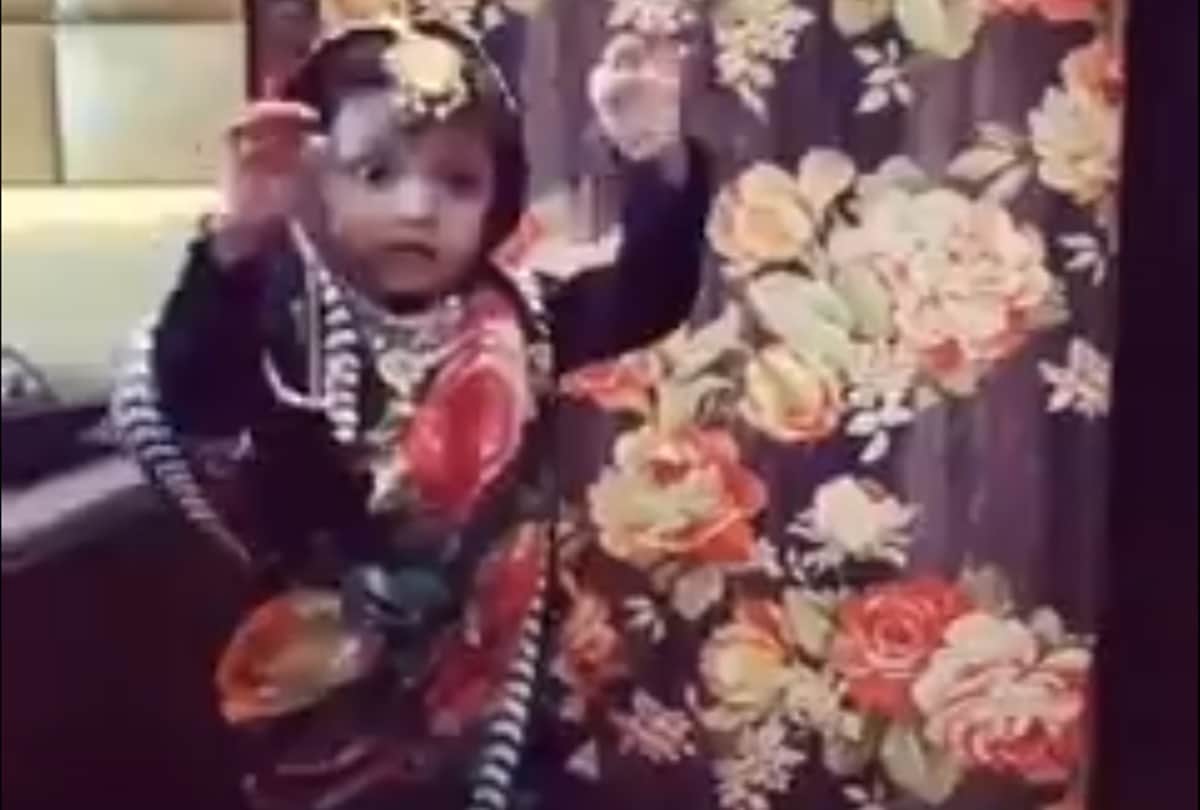Deeepika Padukones Youngest fan of danced on Padmaavats song ghoomar