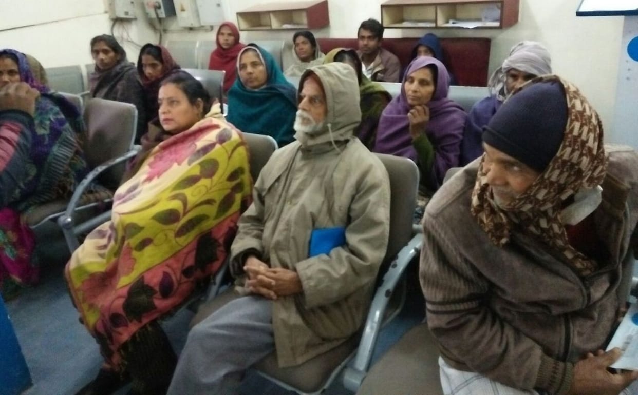 15 दिनों से एसबीआई खुनुवा में कैश नहीं