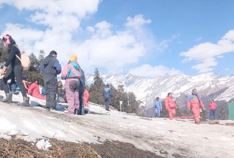 meteorological center prediction of snowfall failed in himachal