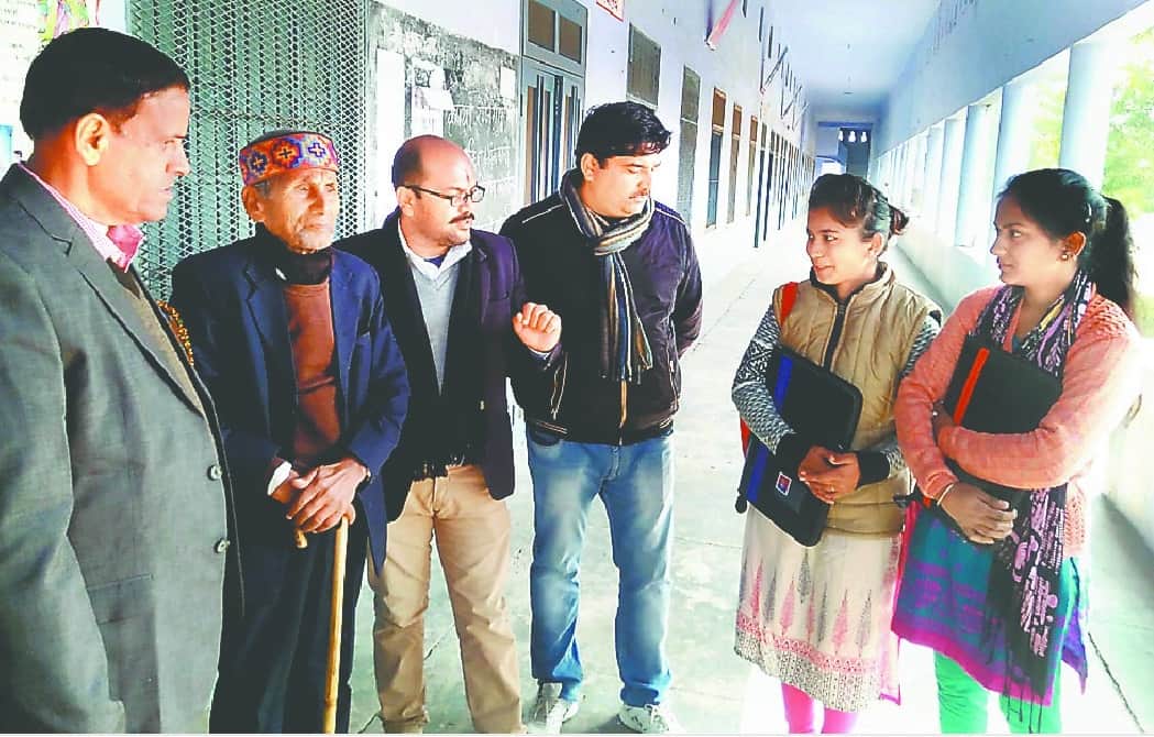cm yogi adityanath niece reached in rojgar mela for job in haridwar