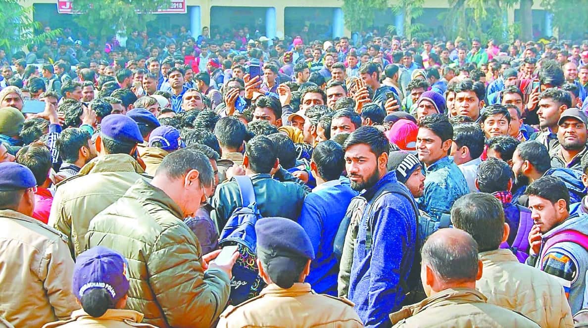 cm yogi adityanath niece reached in rojgar mela for job in haridwar