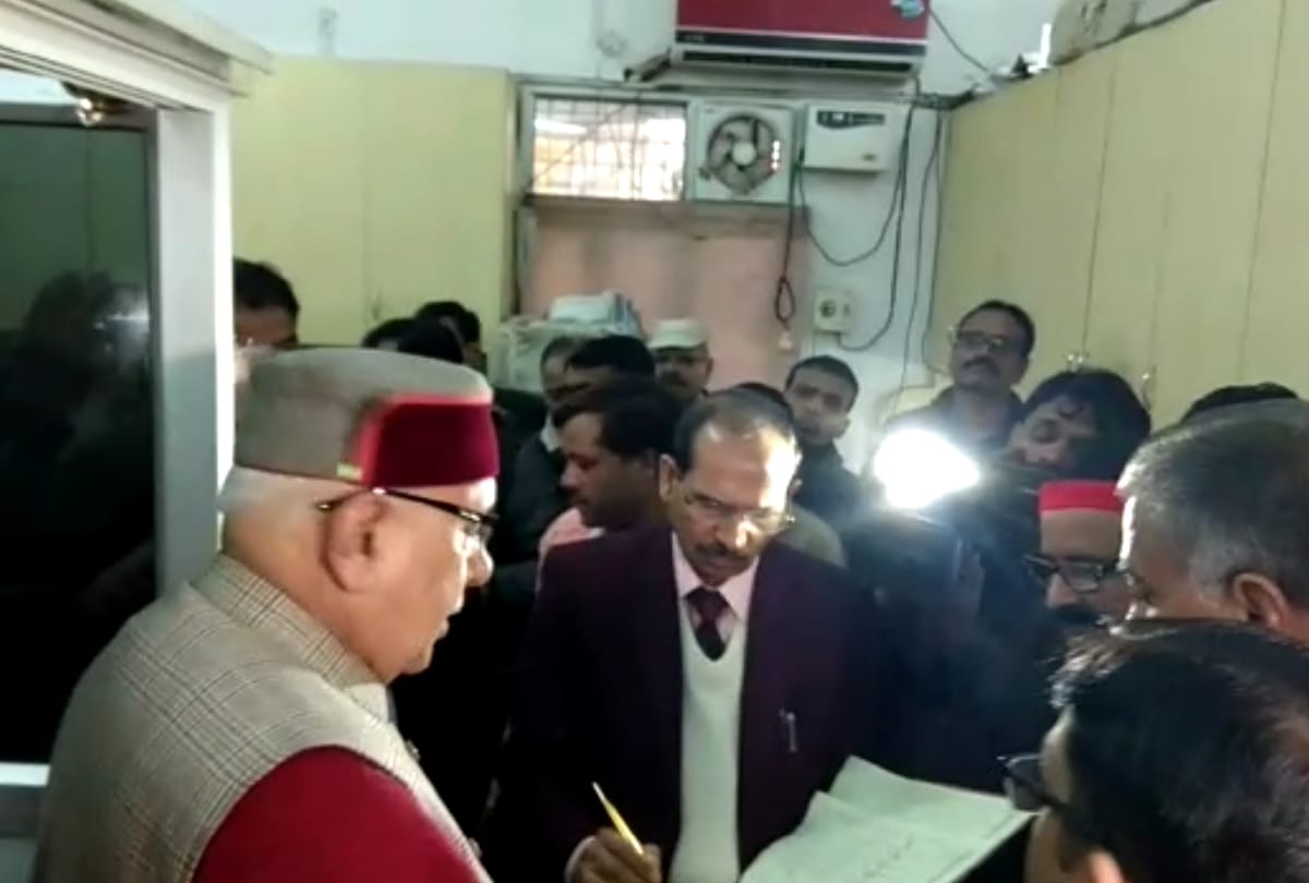 Agricultural minister surya pratap shahi reached Agricultural directorate