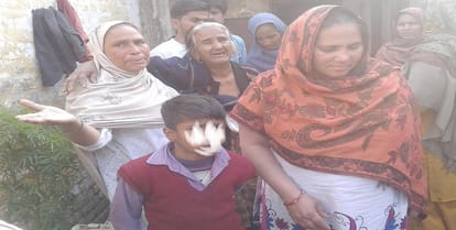 Drunken father stopped the children in the room and set fire to them, scream