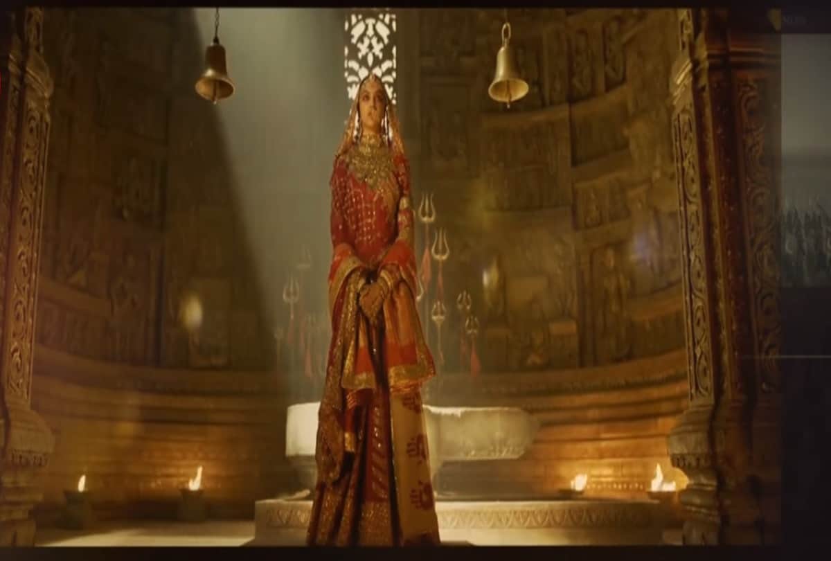 how has picturised Johar scene in padmaavat