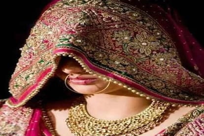 a Bride fled after some hours of marriage in Moradabad