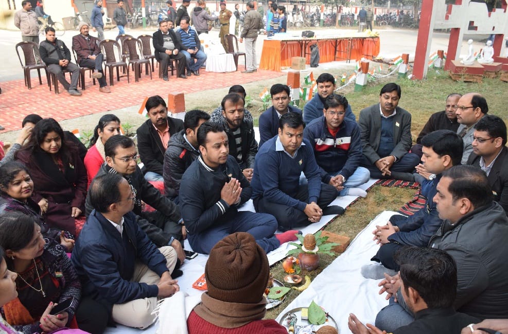 गोरखपुर यूनिवर्सिटी में लहराएगा 100 फीट ऊंचा तिरंगा