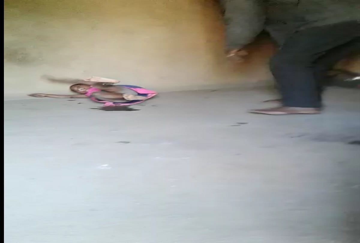 rajasthan rajsamand a father beat children video viral