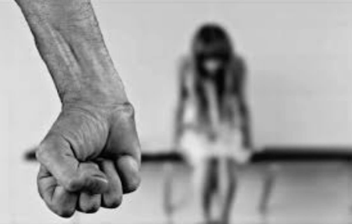 Kendriya Vidhyalaya teacher said girls who wore revealing clothes are asking for nirbhaya type rape