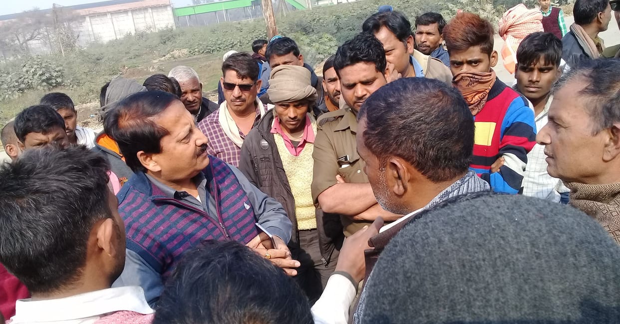 Farmers beaten by security guard at the sugar mill