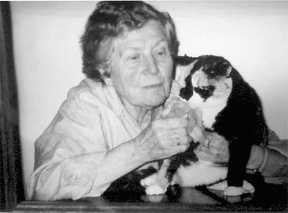  Why did Joseph Stalin's daughter Svetlana Alliluyeva hate him 