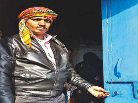 The same night 7 houses, theft of millions from a shop