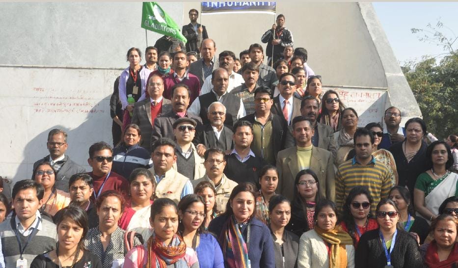 the tribute to the principal of swami vivekananda in agra