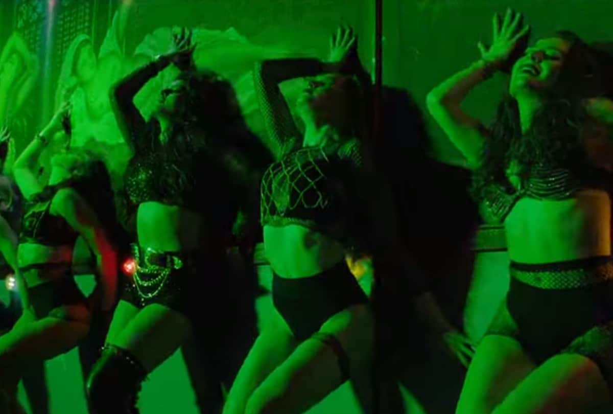Urvashi Rautela film Hate Story 4 song aashiq banaya aapne released