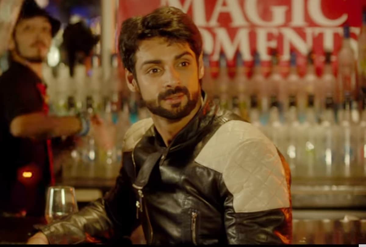 ameesha patel and karan wahi birthday today know some unknown facts about them