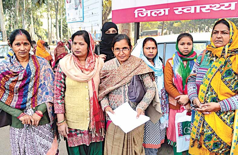 aganbadi workers demanding