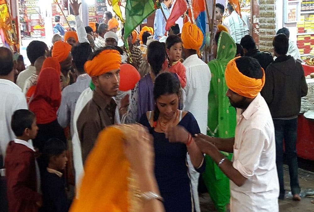 rajasthan jaisalmer people make a woman dance on dj and torture her due to superstition 