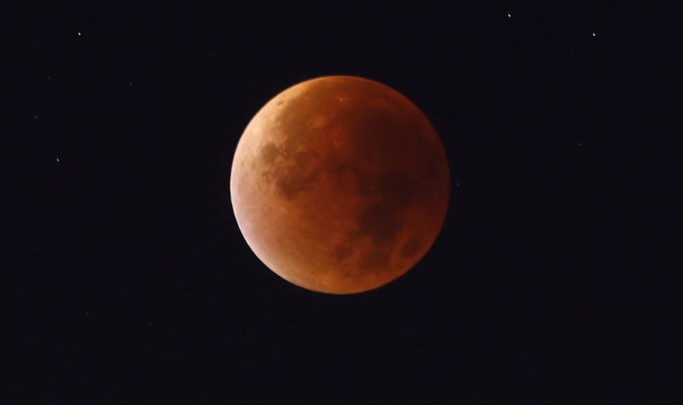 chandra grahan 2018, Blue Blood Supermoon pics
