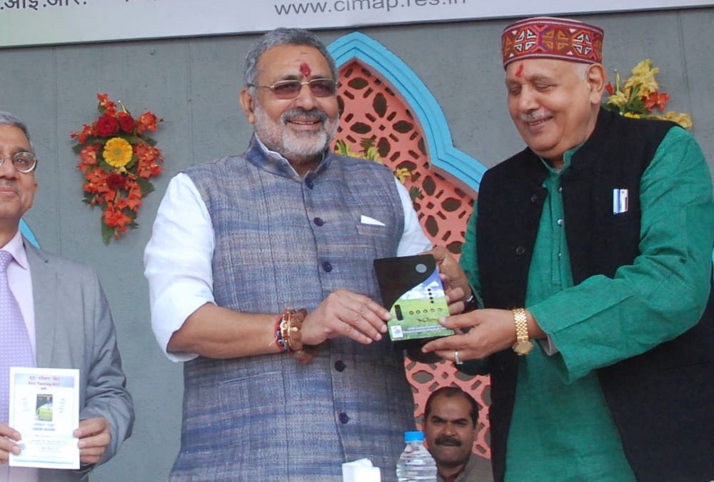 giriraj singh speaks about problems of farmers in lucknow.