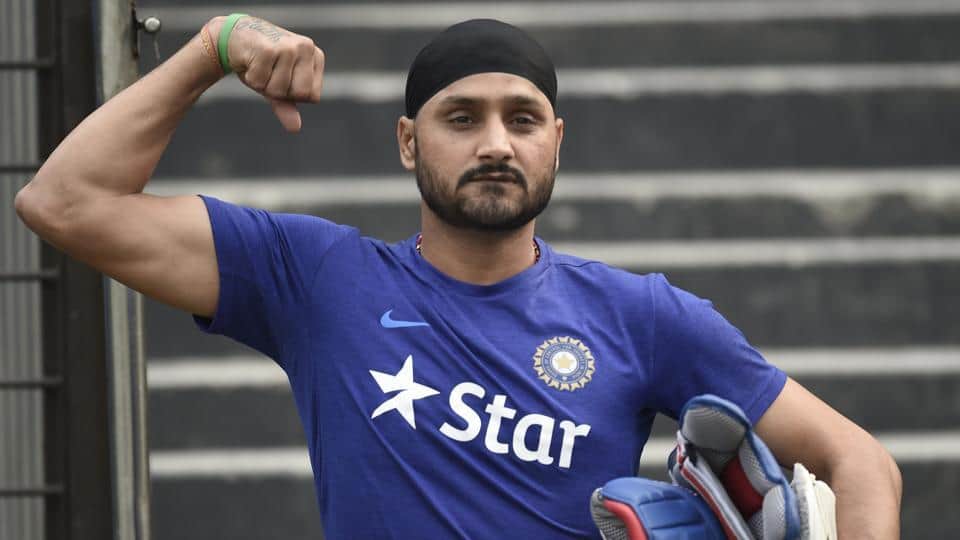 8 CRICKETERS WHO JUMPED INTO POLITICS, Now its Harbhajan singh turn