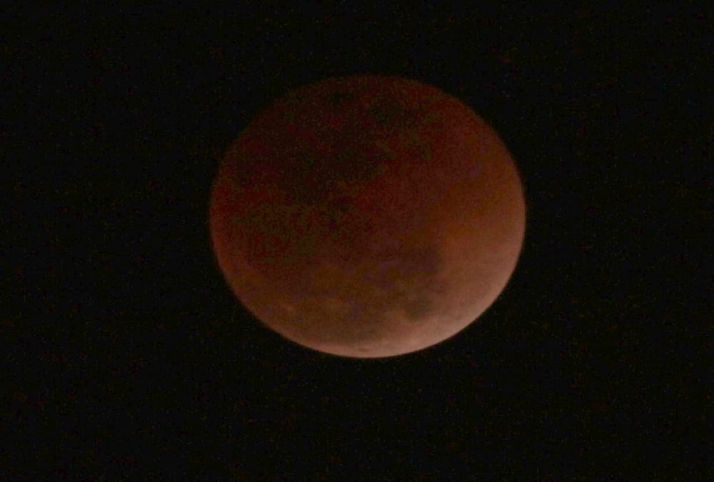 pics of lunar eclipse.