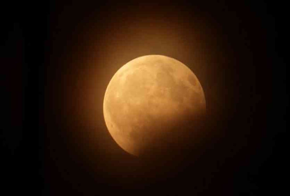 Chandra Grahan 2019 Timing: moon eclipse Effect on rashi Zodiac Signs, know here Do's and Don'ts
