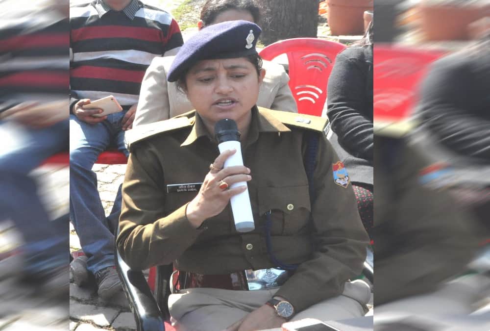students visit rishikesh kotwali to know about cyber crime
