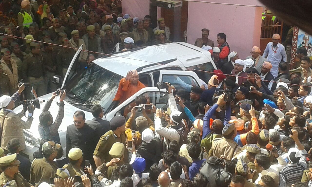 Yogi adityanath reached saint ravidas temple in varanasi