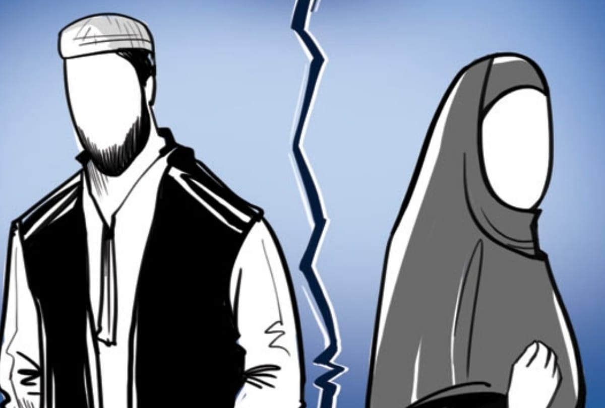 Air force men gives talaq over mobile to wife