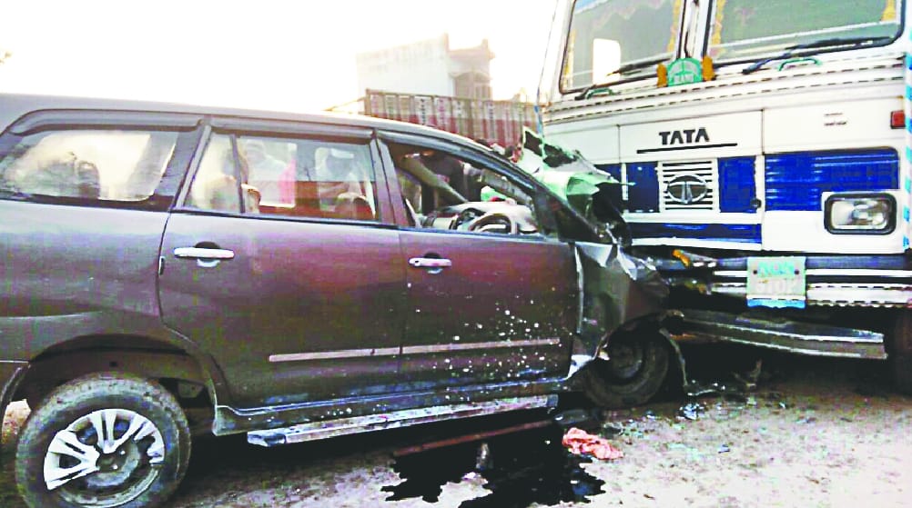 Truck collide with truck, two women die