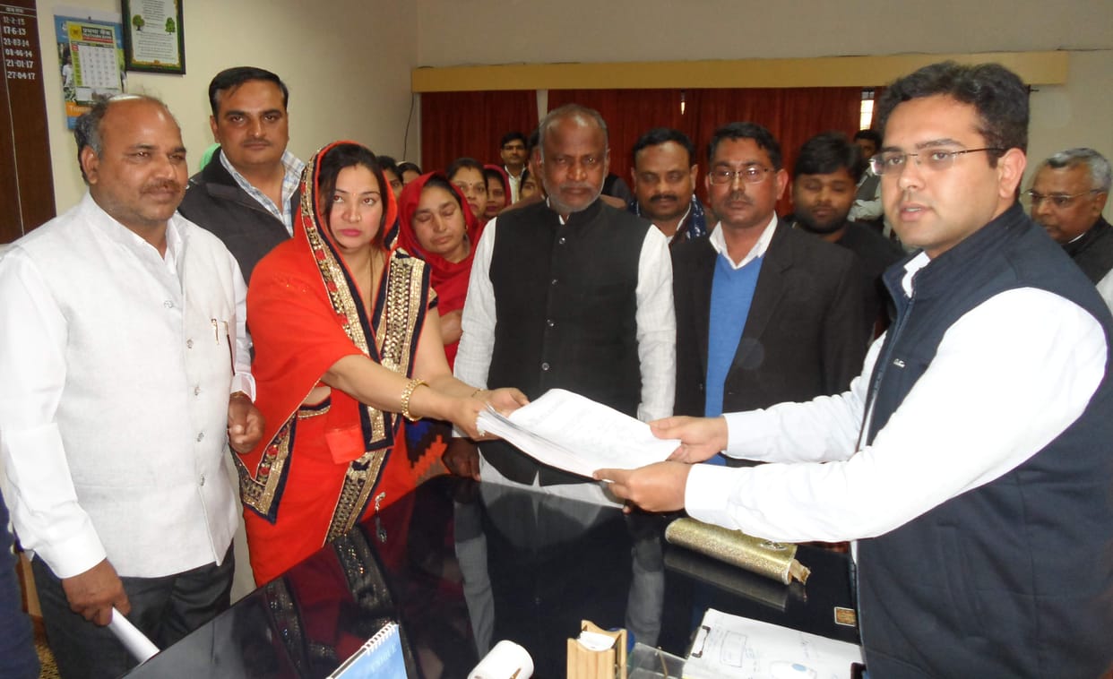 no confidence motion against jila panchayat adhyaksh