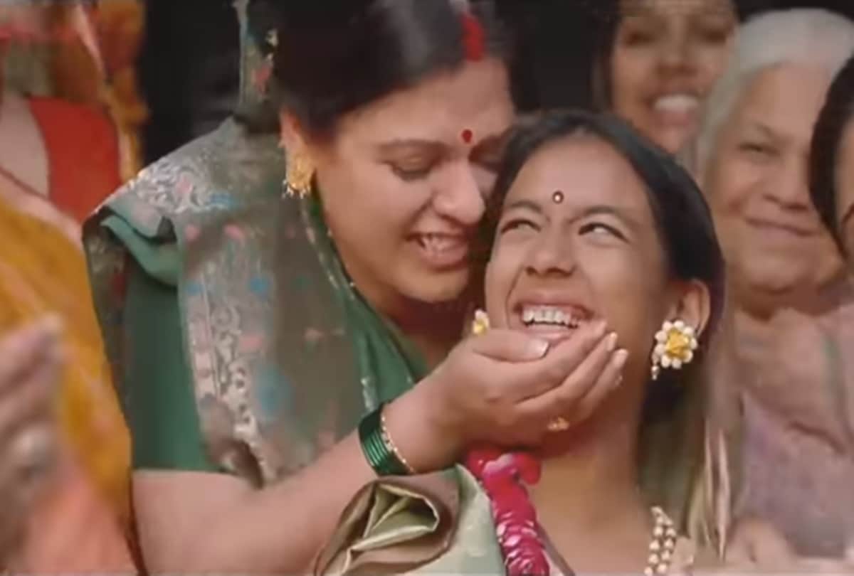Akshay Kumar Film Padman third song Sayaani released celebrating a girl first period