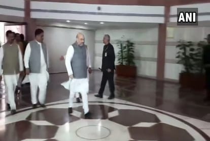  INC convened party meeting included these veteran politicians after budget 2018