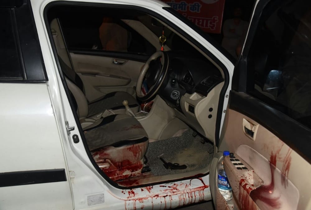  A man shoots himself in a car in lucknow. A man shoots himself in a car in lucknow.