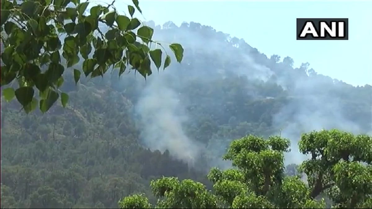 ceasefire violation by pakistan in uri sector in jammu and kashmir 
