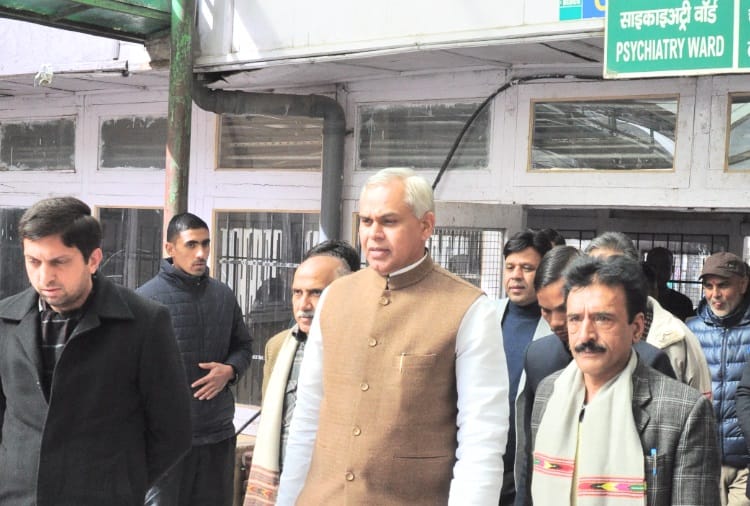  governor acharya devvrat reached igme for health checkup