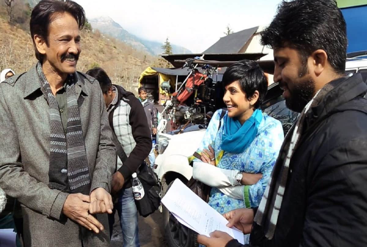 actress mandira bedi pushup video viral on social media 