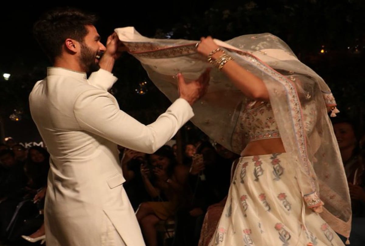 Shahid Kapoor and wife Mira Rajput oops moment caught on camera see Video