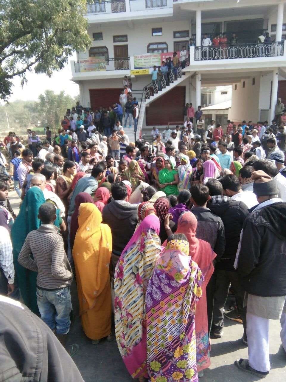 Student death in Jaunpur, three hours highway jam