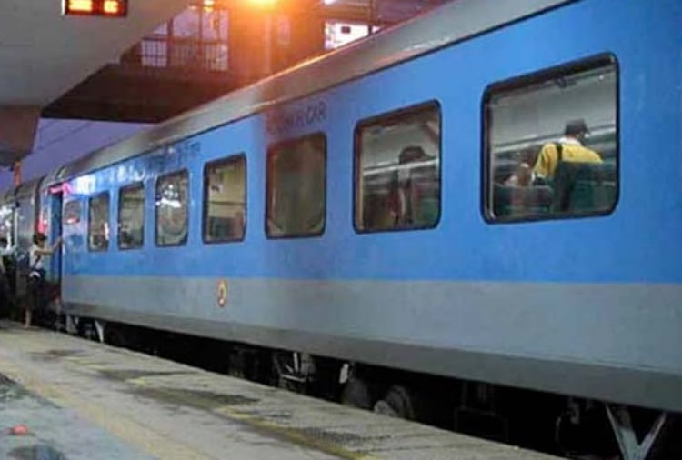 special train to pune in the summer season