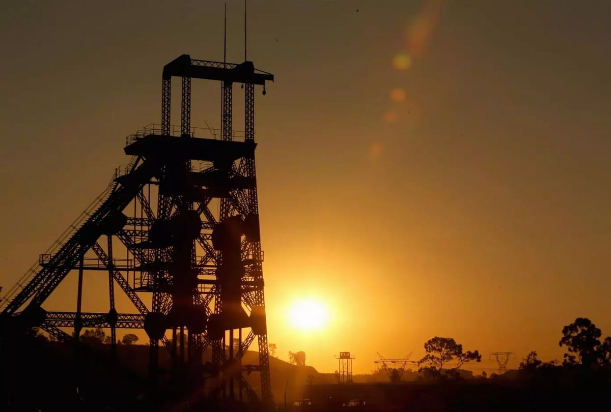 950 miners stranded in South Africa due to power cuts