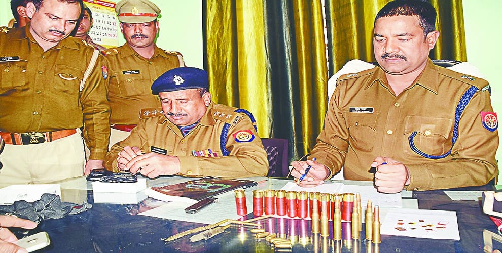 Suspect showed the gun to the soldier, the accused fled