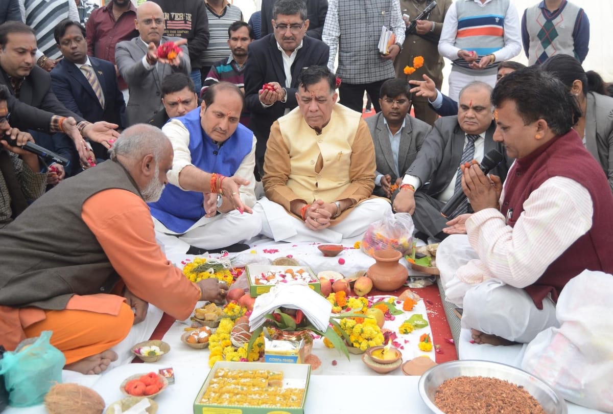 many businessman will disclose the investment proposal in front of pm modi