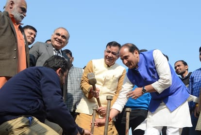 many businessman will disclose the investment proposal in front of pm modi