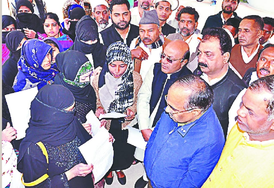 Muslim women on three divorces done in this style