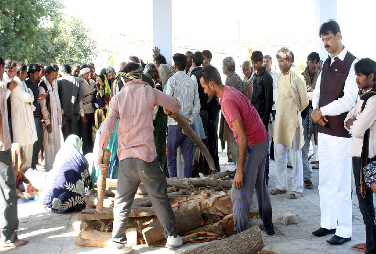 Banda massacre: everybody cried after seeing burning dead body