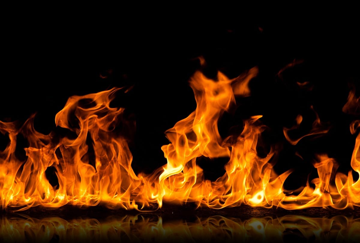 Women died due to shock after her home caught fire 